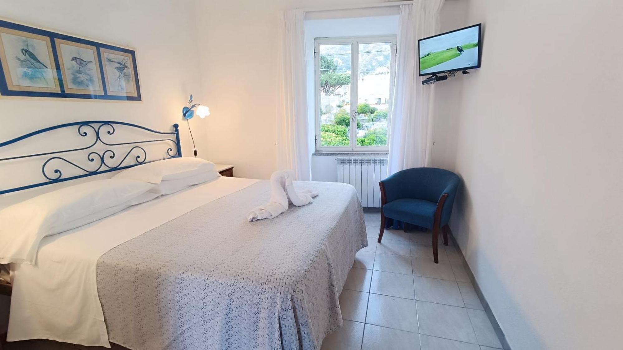 Hotel Casa Nicola Sant'Angelo  Екстериор снимка