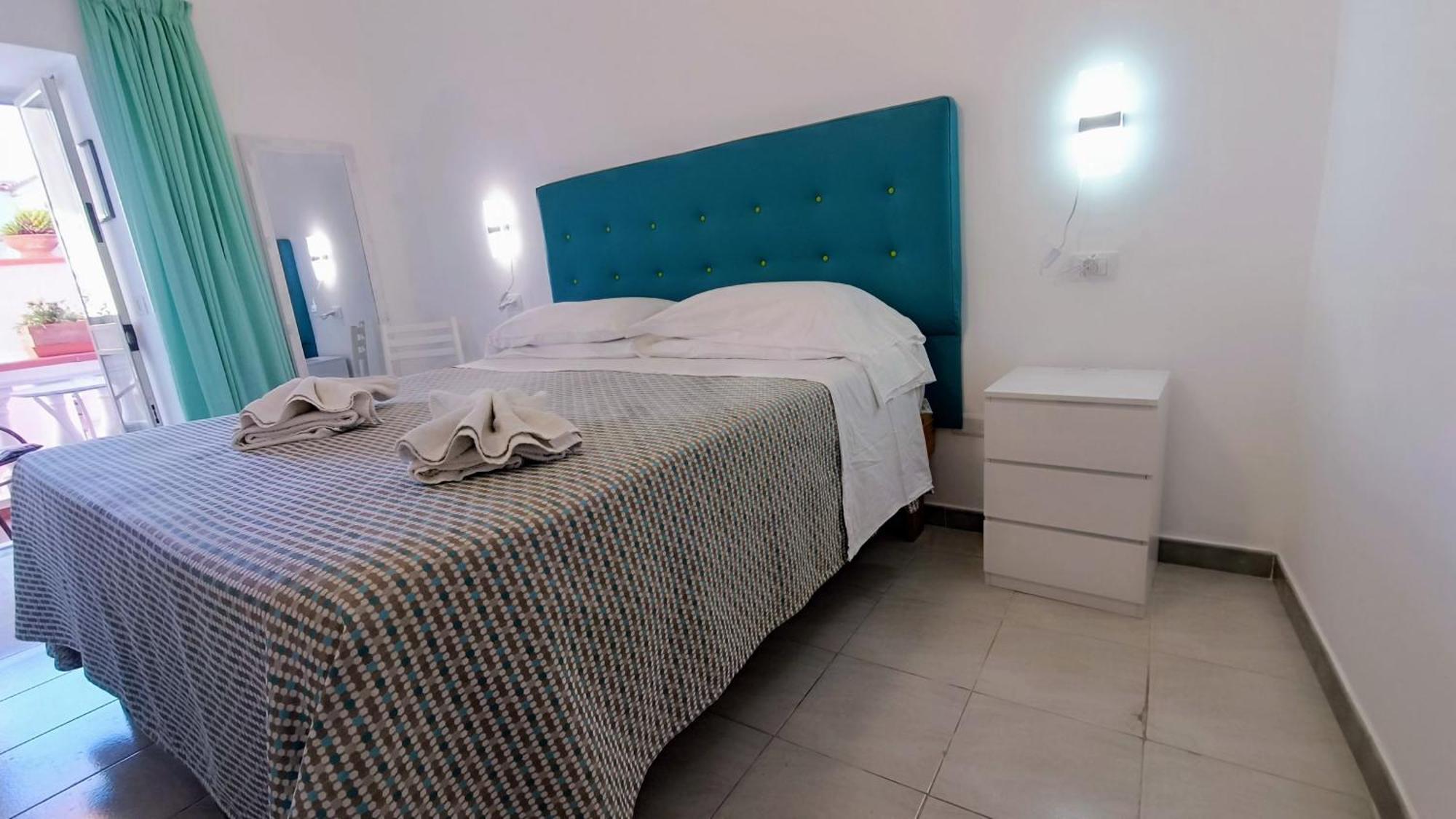 Hotel Casa Nicola Sant'Angelo  Екстериор снимка